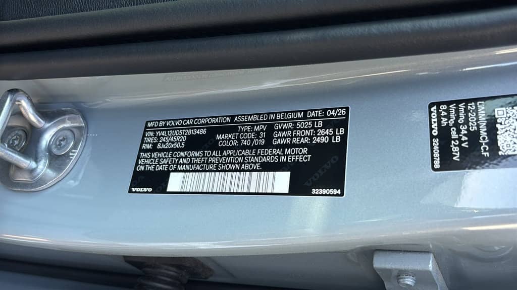 2026 Volvo XC40 - Image 34