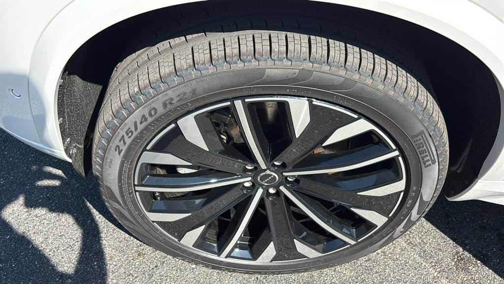 2026 Volvo XC90 - Image 31