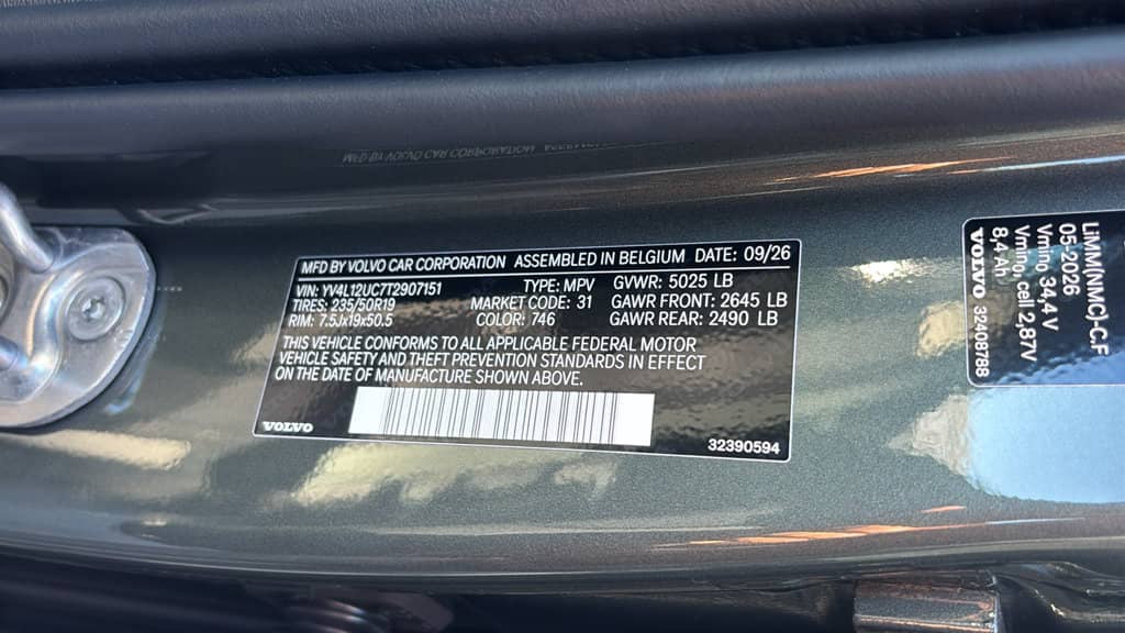 2026 Volvo XC40 - Image 33