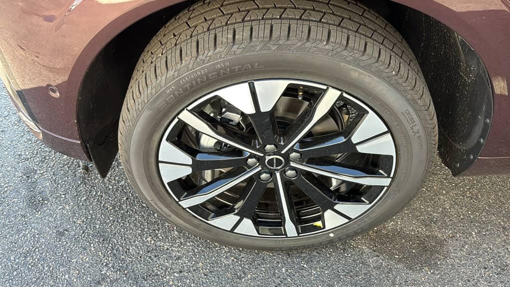 2026 Volvo XC60 - Image 32