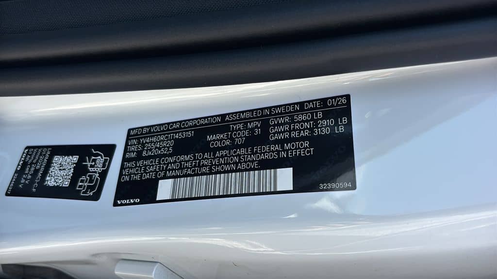 2026 Volvo XC60 - Image 30