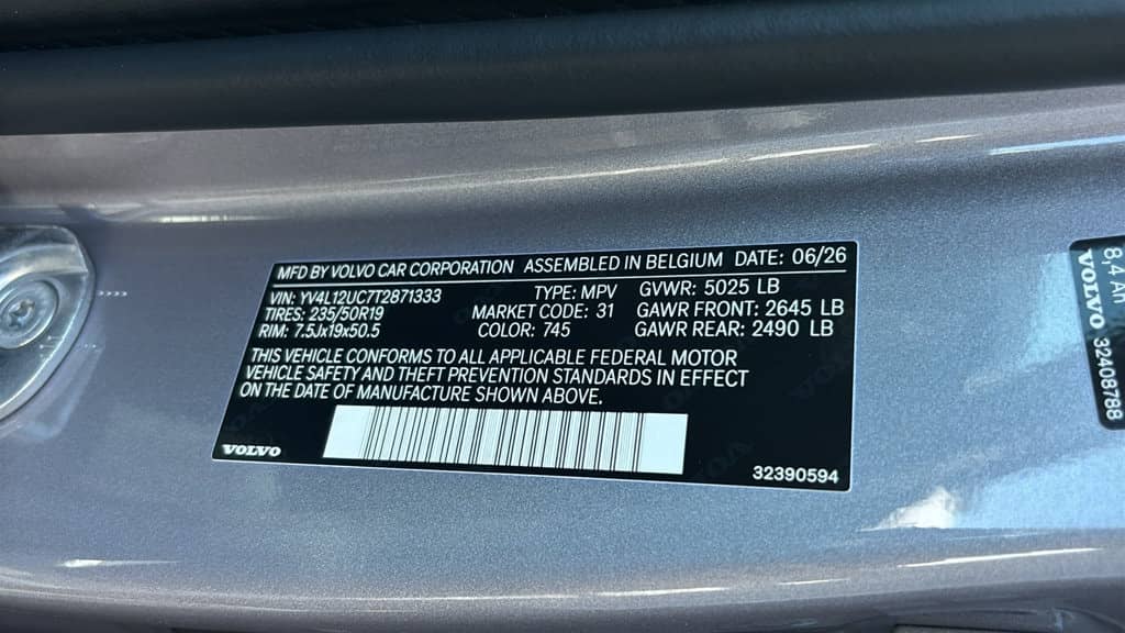 2026 Volvo XC40 - Image 34