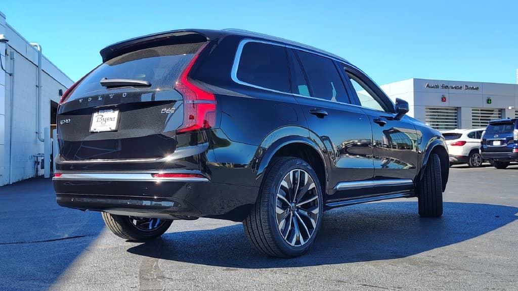 2026 Volvo XC90 - Image 3