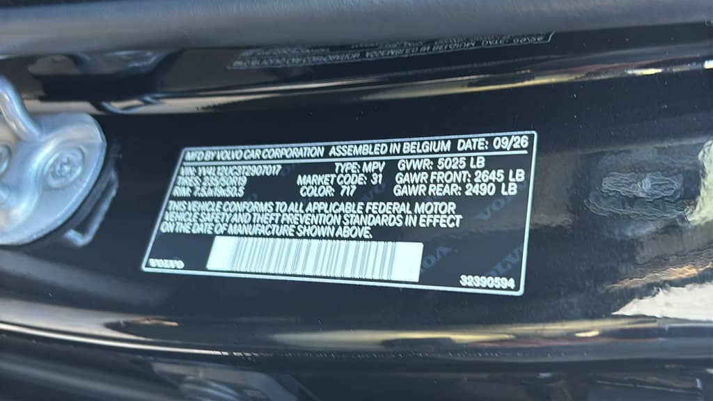 2026 Volvo XC40 - Image 32