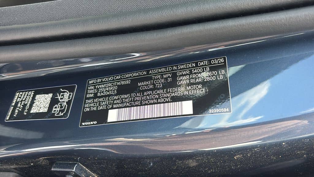 2026 Volvo XC60 - Image 32