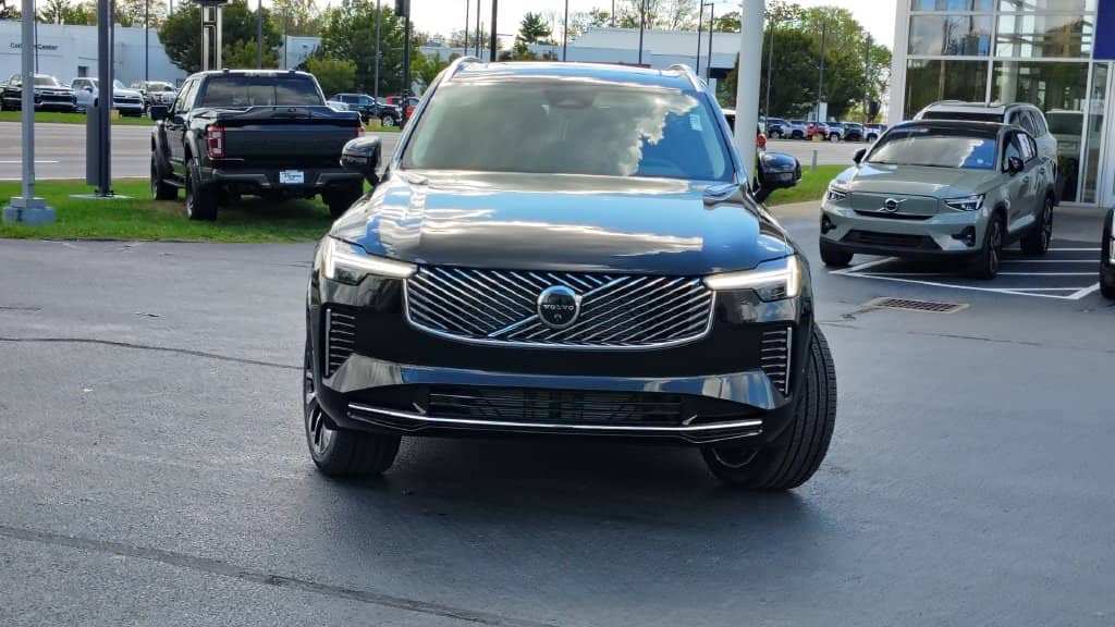 2026 Volvo XC90 - Image 33