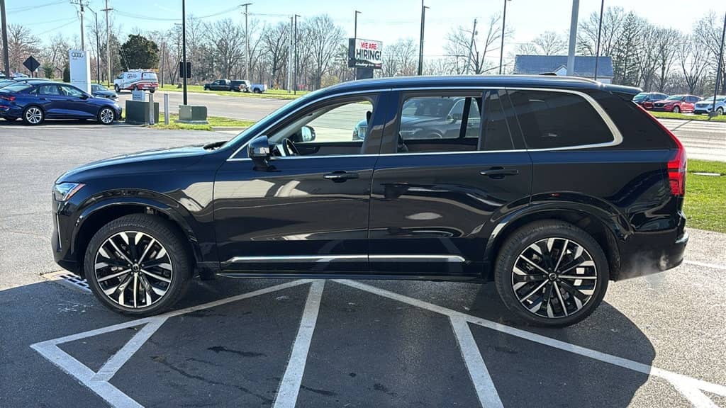 2026 Volvo XC90 - Image 3