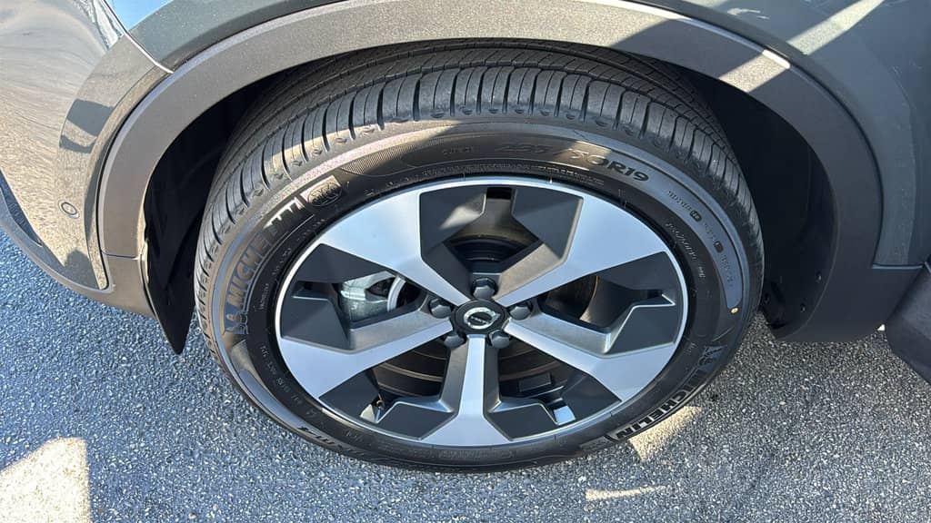 2026 Volvo XC40 - Image 32