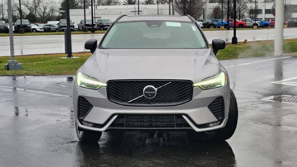 2026 Volvo XC60 - Image 30