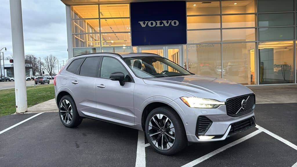 2026 Volvo XC60 - Image 2