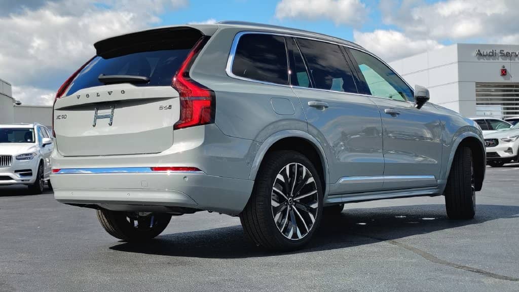 2026 Volvo XC90 - Image 3