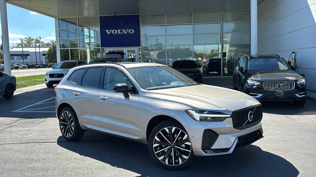 2027 Volvo XC60 - Image 2