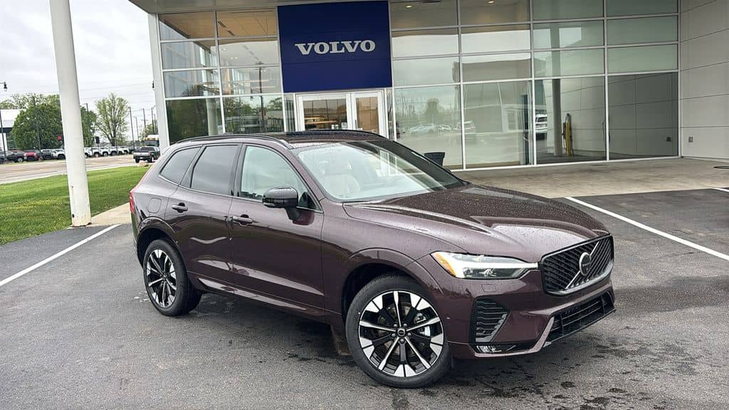 2026 Volvo XC60 - Image 2
