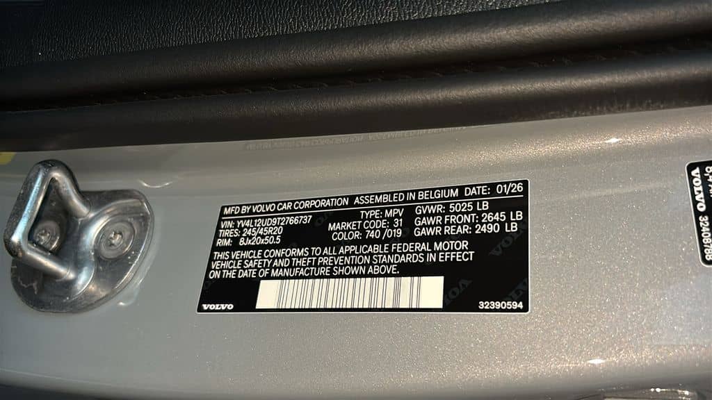 2026 Volvo XC40 - Image 35
