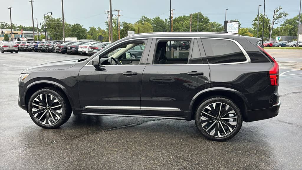 2026 Volvo XC90 - Image 3