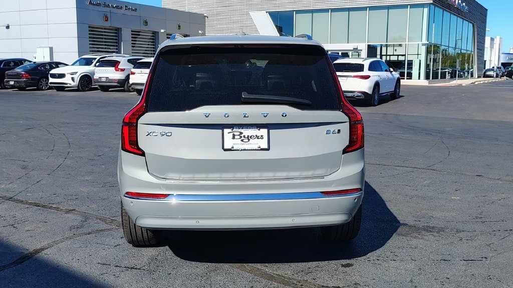 2026 Volvo XC90 - Image 36