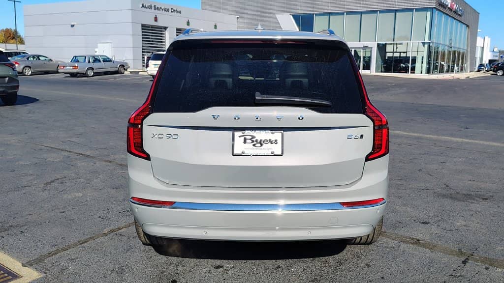 2026 Volvo XC90 - Image 37