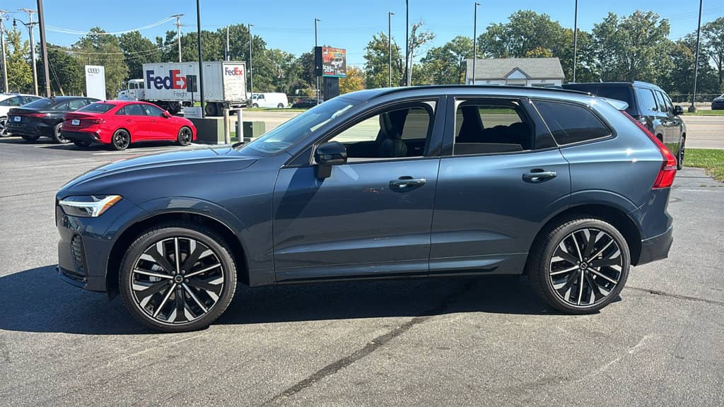 2027 Volvo XC60 - Image 3