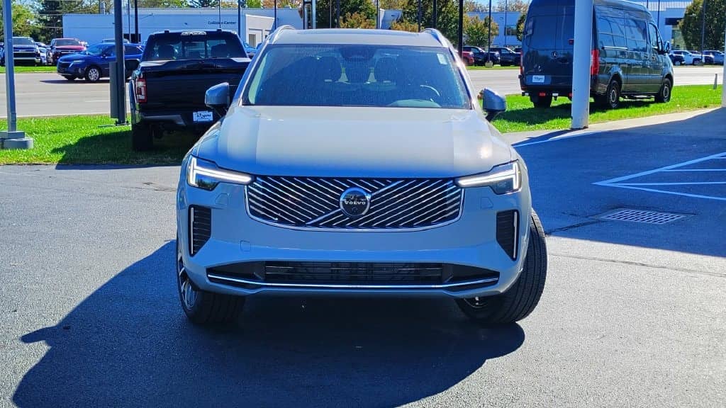 2026 Volvo XC90 - Image 37