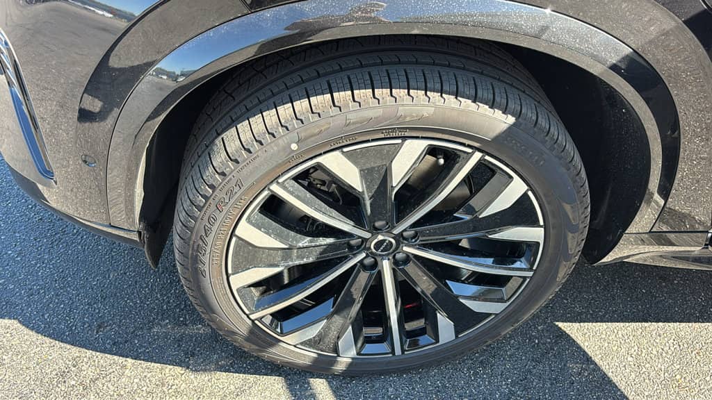 2027 Volvo XC90 - Image 32