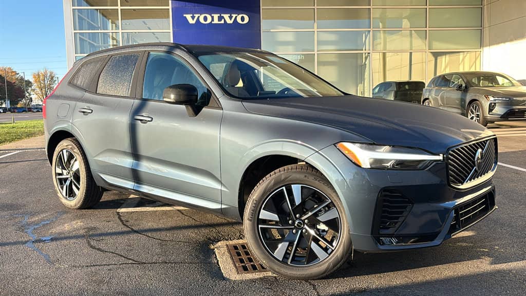 2027 Volvo XC60 - Image 2