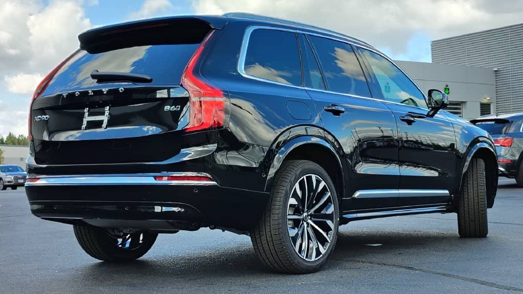 2026 Volvo XC90 - Image 3
