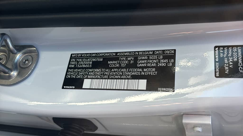 2026 Volvo XC40 - Image 33