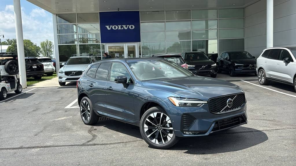 2026 Volvo XC60 - Image 2