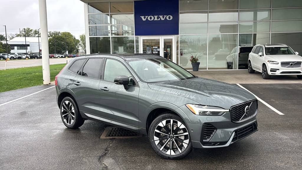 2027 Volvo XC60 - Image 2