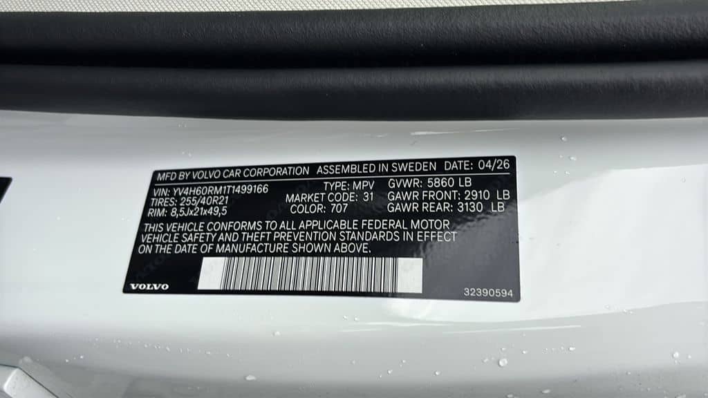 2026 Volvo XC60 - Image 32