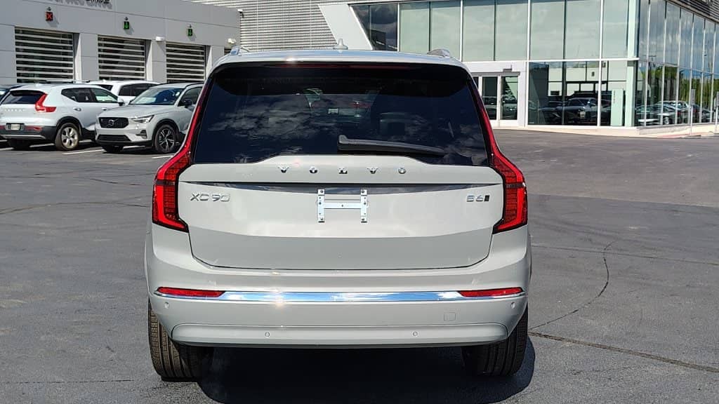 2026 Volvo XC90 - Image 33