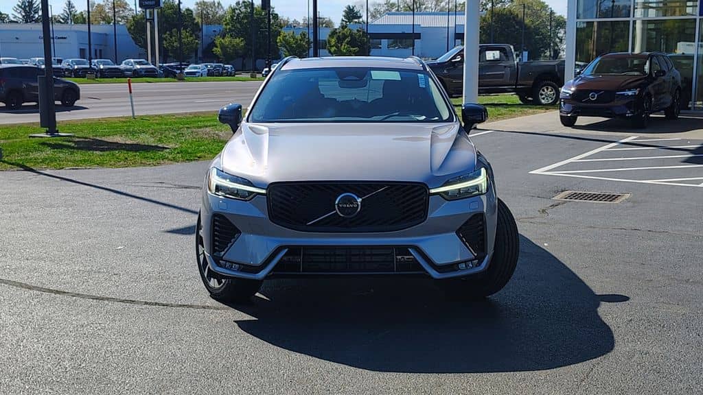 2026 Volvo XC60 - Image 32
