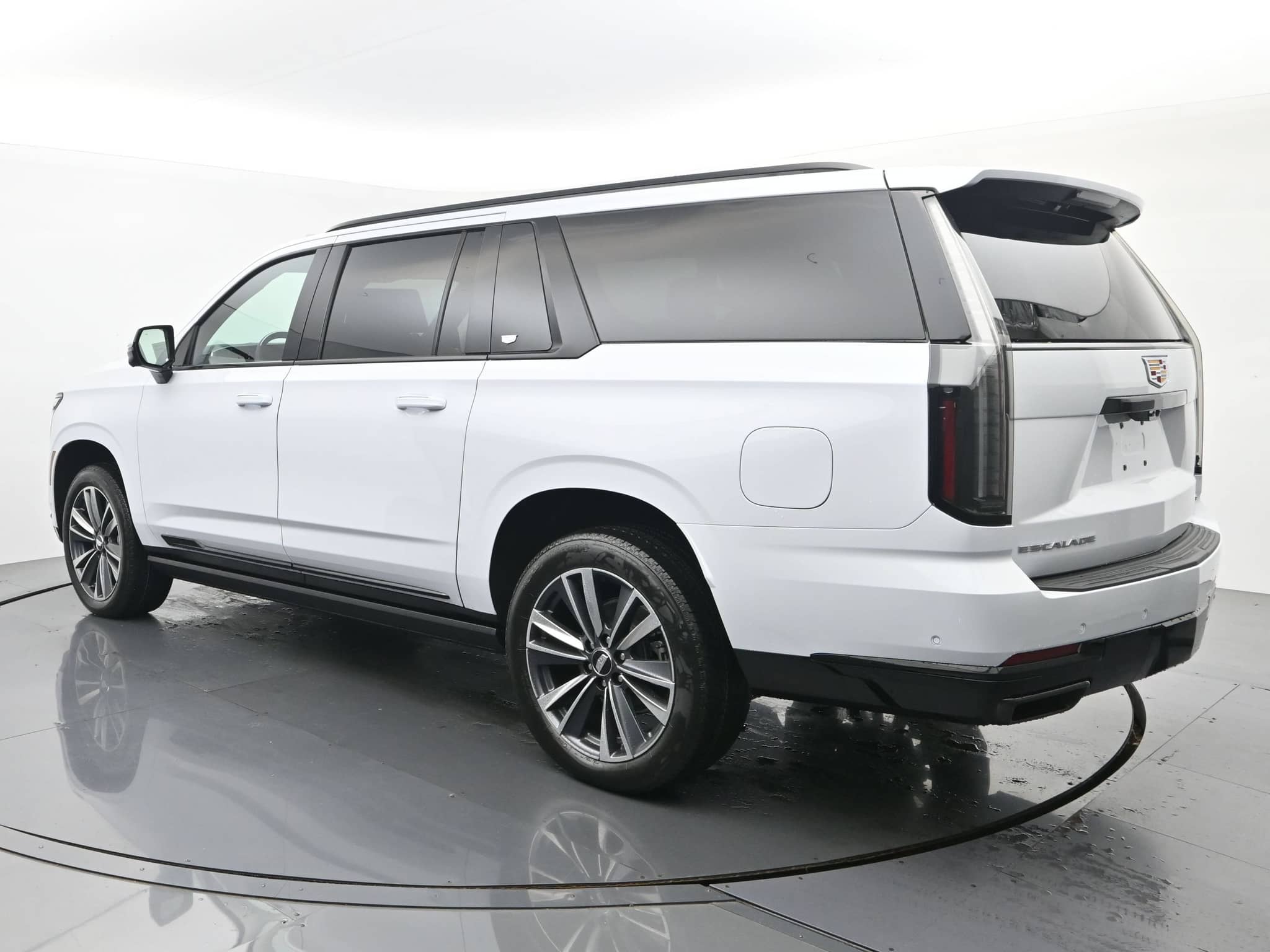 2026 Cadillac Escalade ESV - Image 3