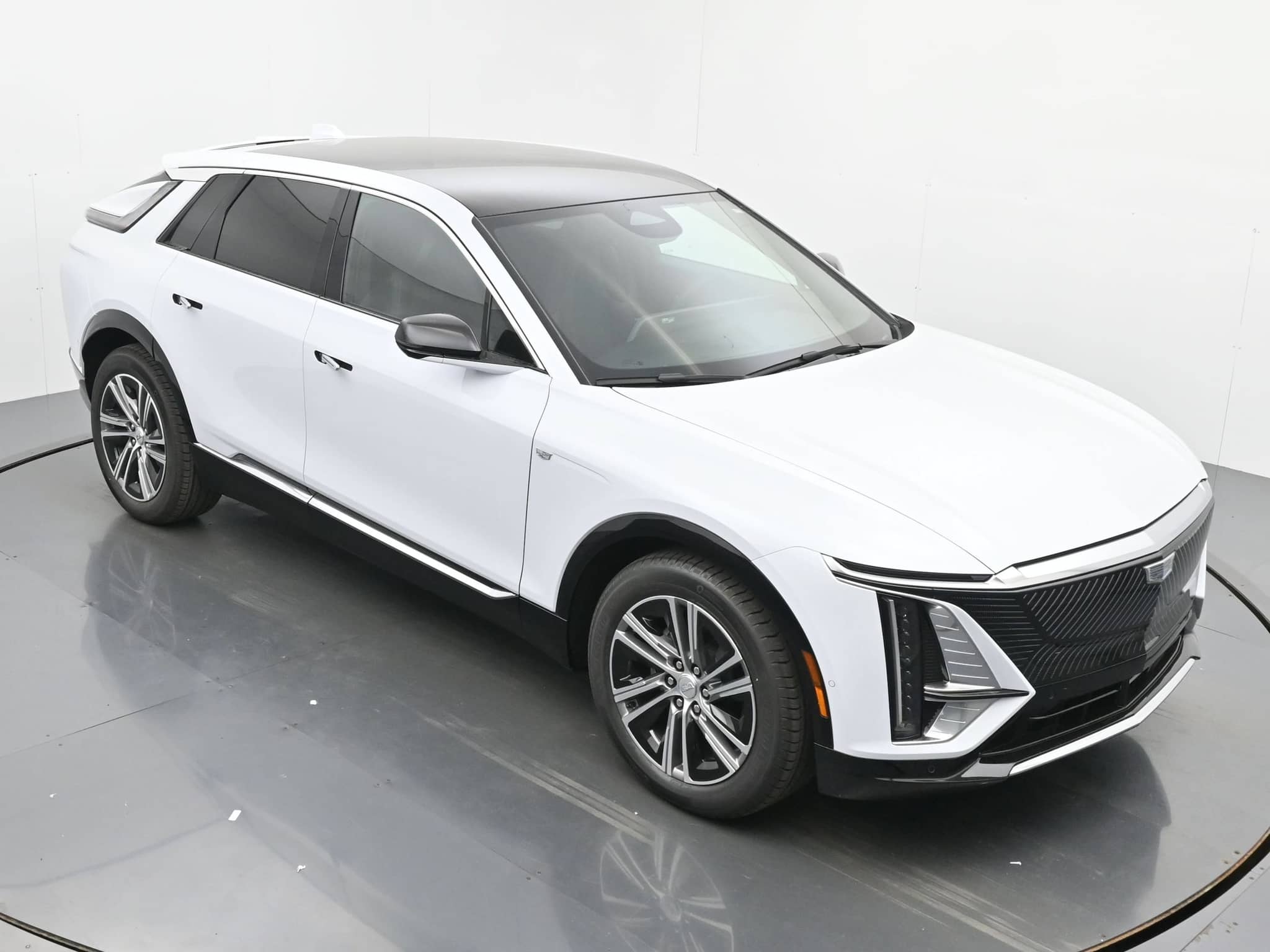 2026 Cadillac LYRIQ - Image 28