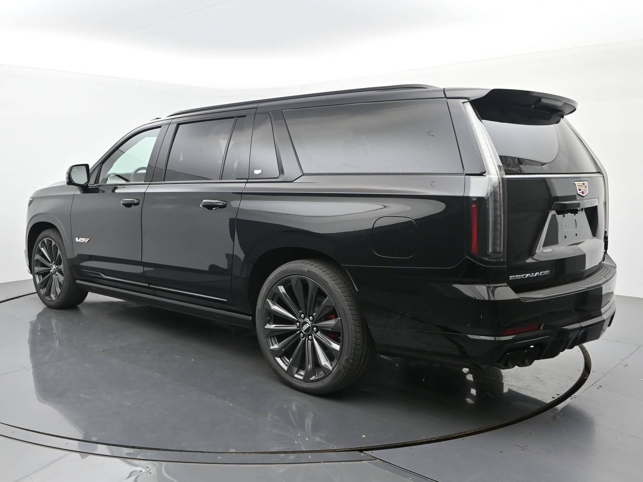 2026 Cadillac Escalade ESV - Image 3