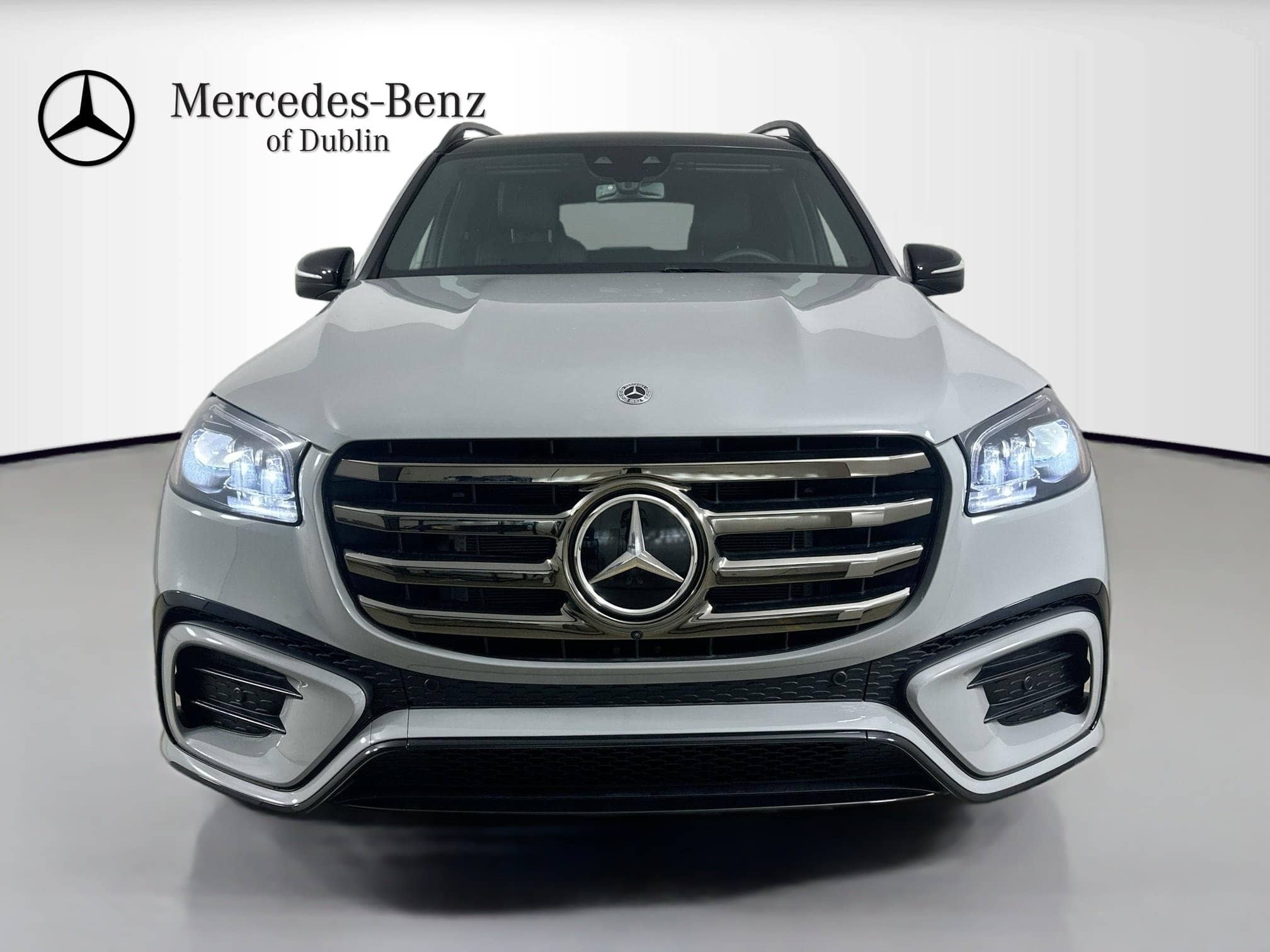 2026 Mercedes-Benz GLS - Image 2