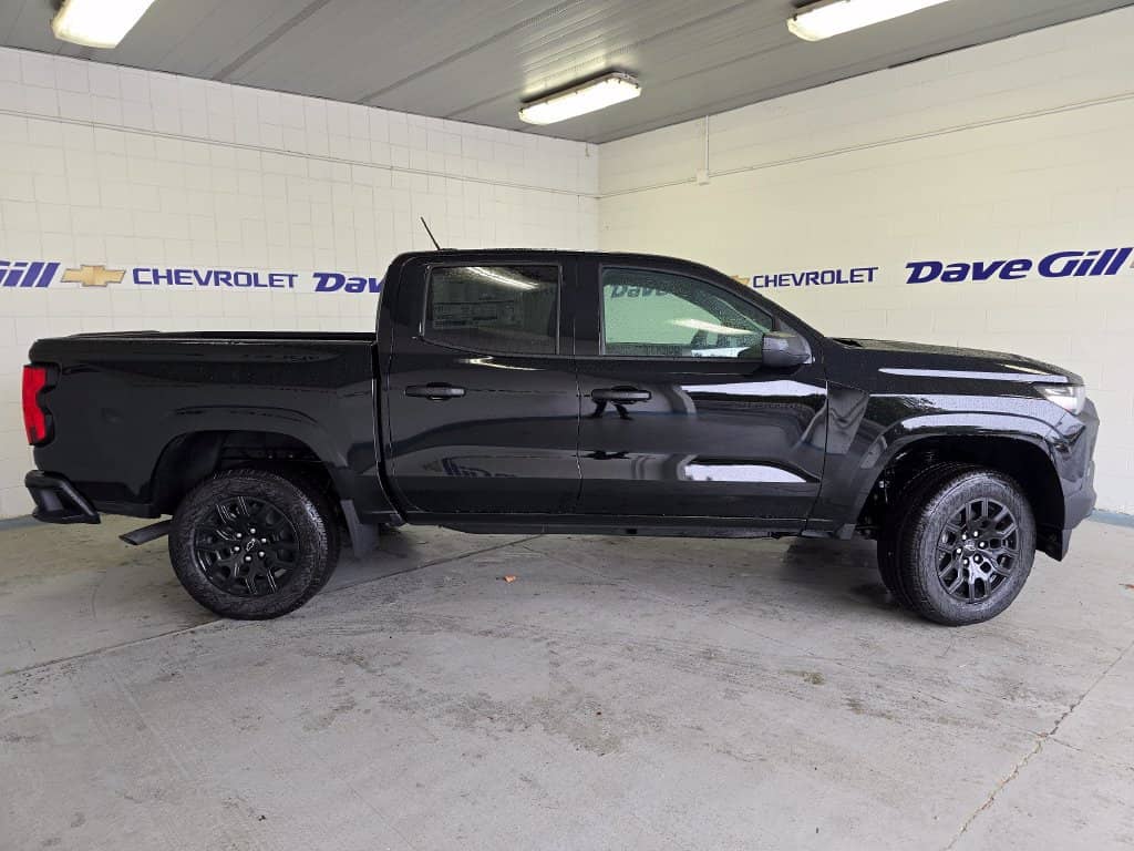 2026 Chevrolet Colorado - Image 3