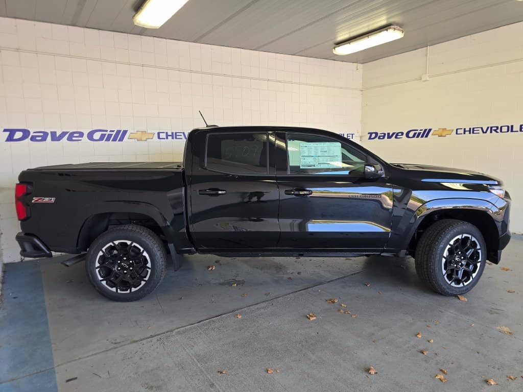 2026 Chevrolet Colorado - Image 3