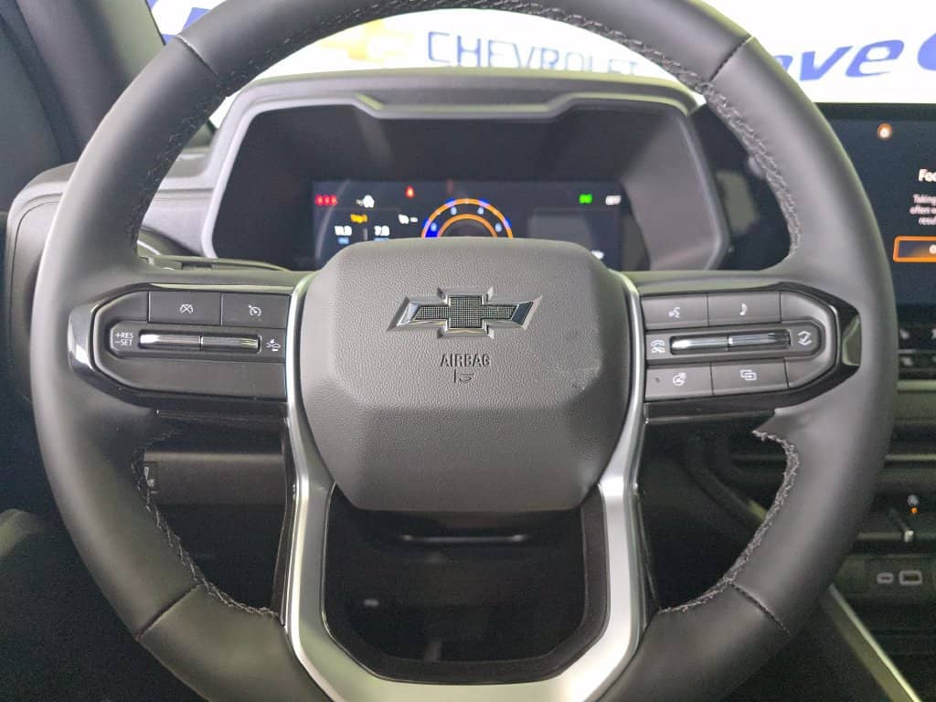 2026 Chevrolet Colorado - Image 2