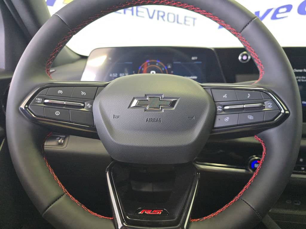 2027 Chevrolet Equinox - Image 2