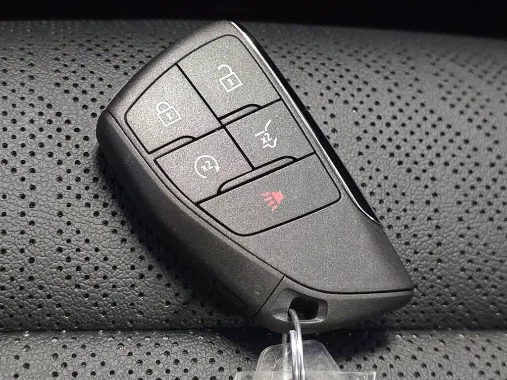 2027 Chevrolet Equinox - Image 30