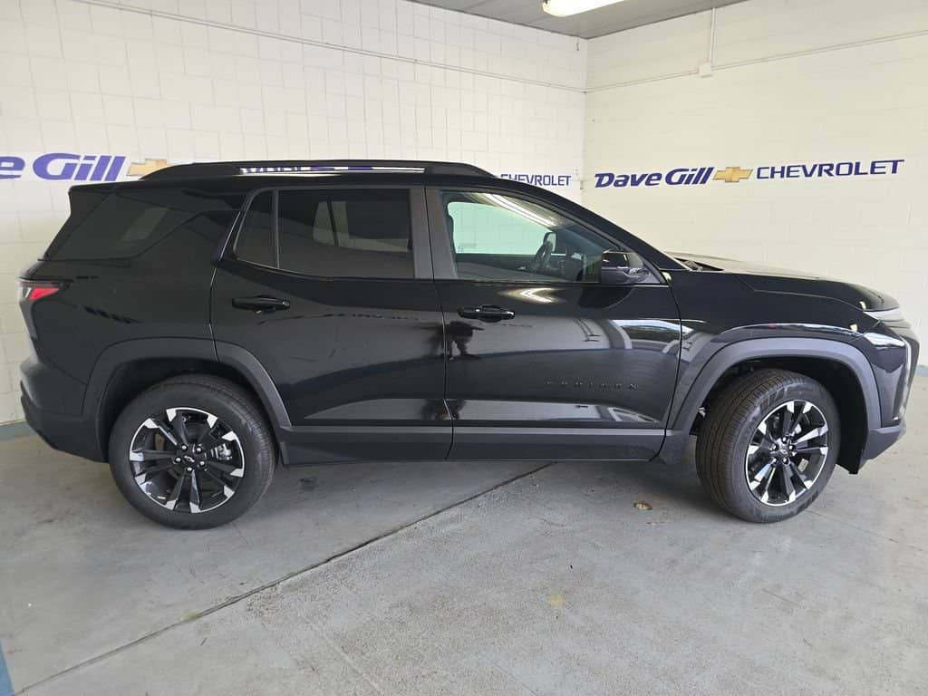 2027 Chevrolet Equinox - Image 3