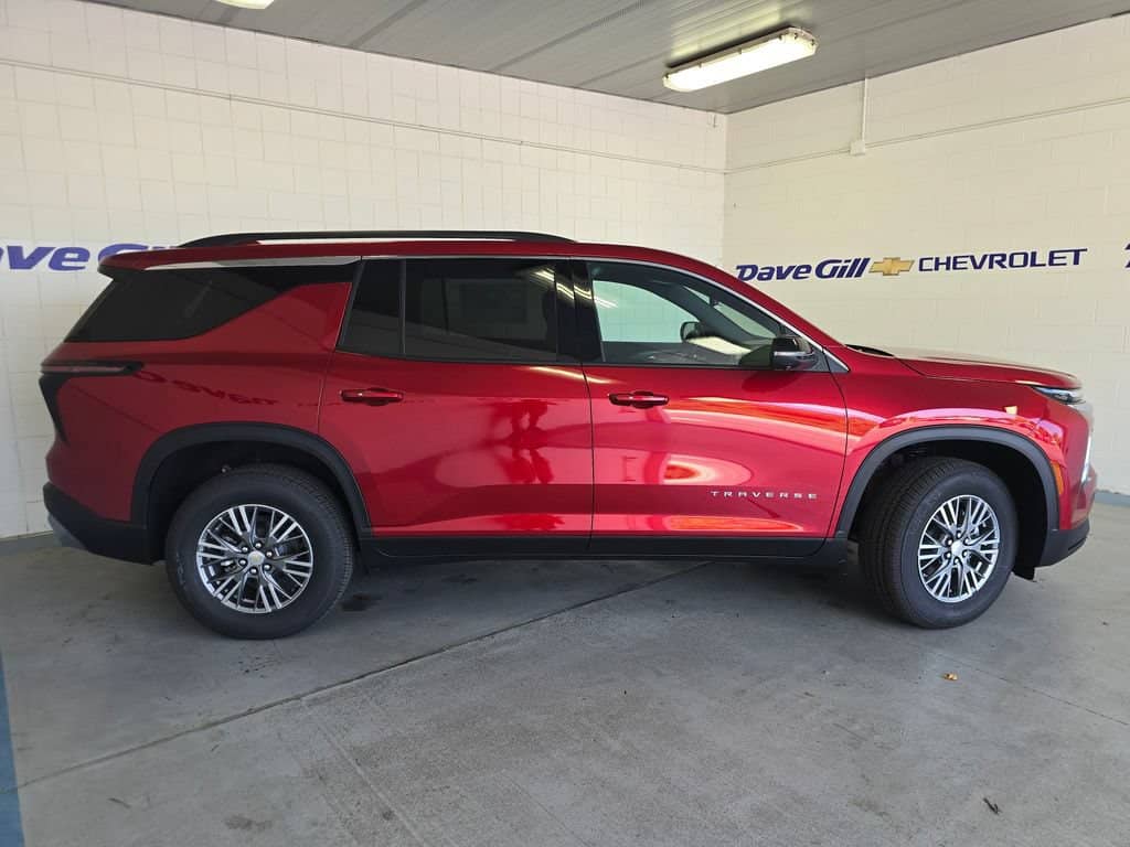 2026 Chevrolet Traverse - Image 3