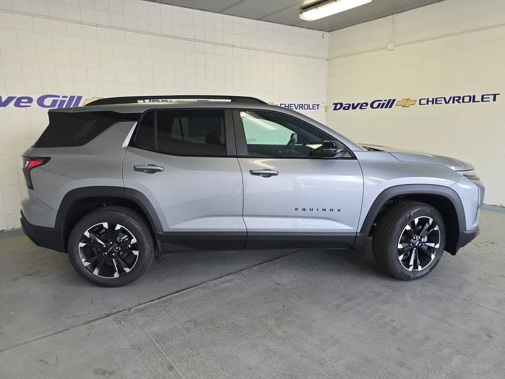 2027 Chevrolet Equinox - Image 3