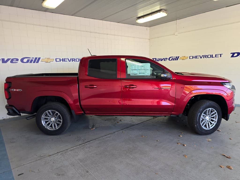 2026 Chevrolet Colorado - Image 3