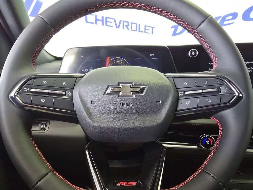 2027 Chevrolet Equinox - Image 2