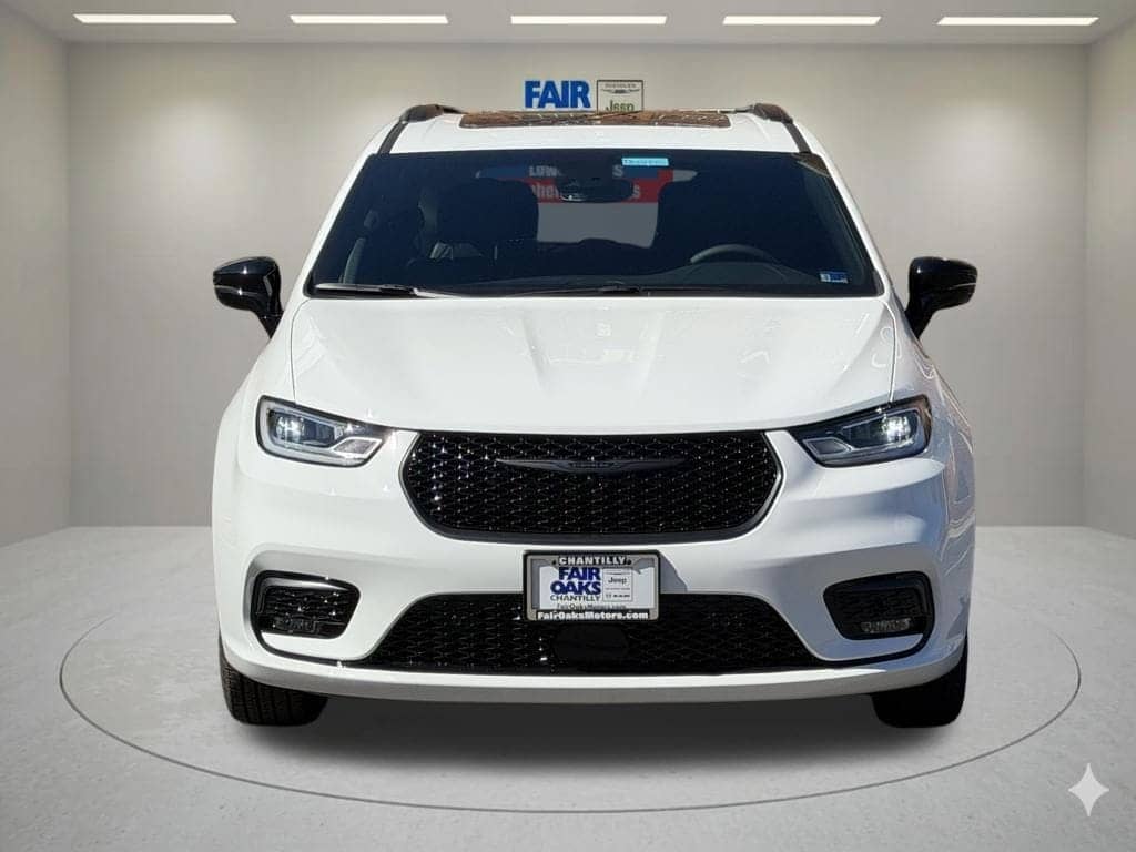 2026 Chrysler Pacifica - Image 3
