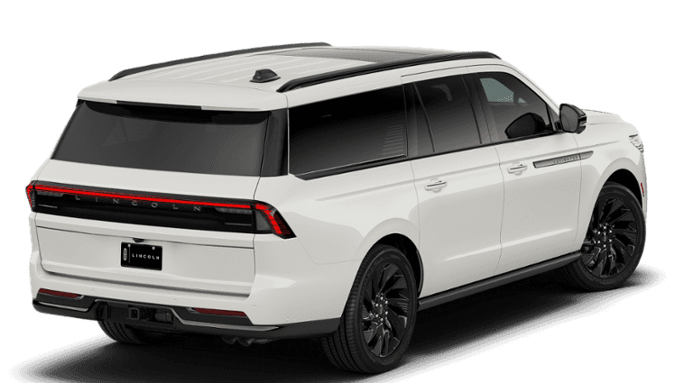 2026 Lincoln Navigator - Image 3