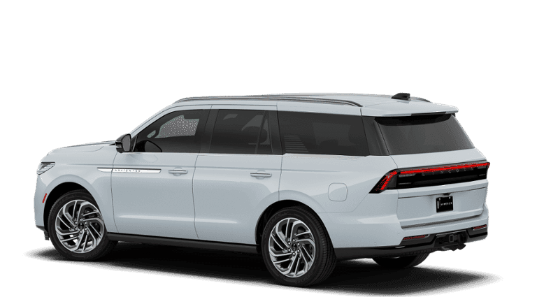 2026 Lincoln Navigator - Image 2