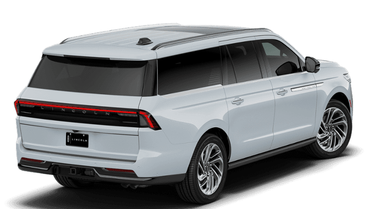 2026 Lincoln Navigator - Image 3